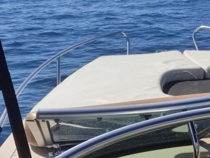 Sea Ray 240 SSE Limited