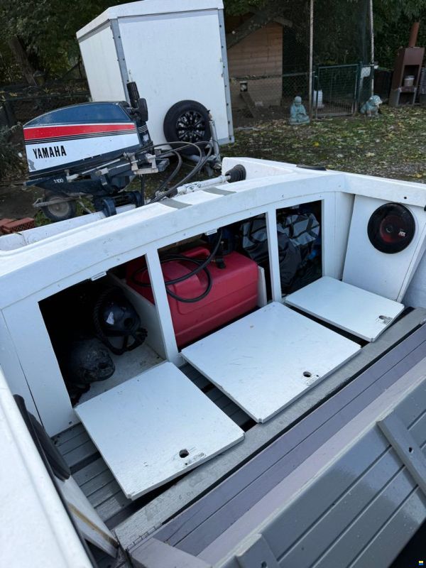 Glastron V-150