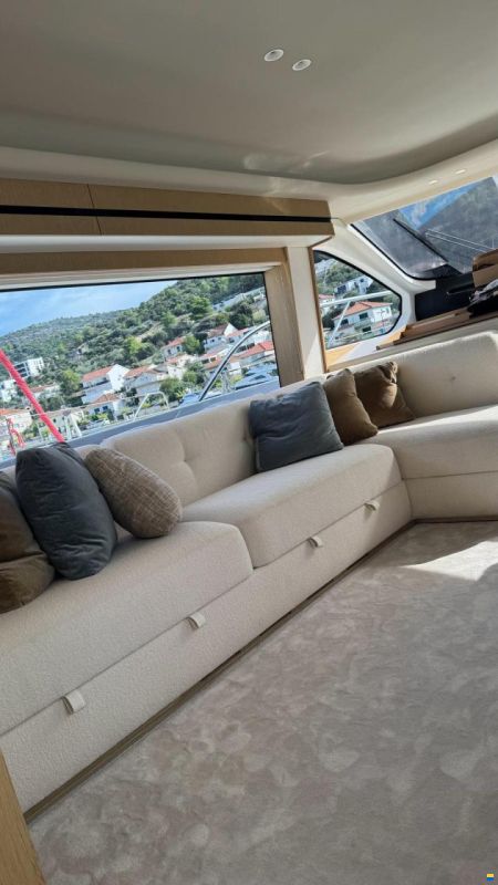 Azimut Fly 62