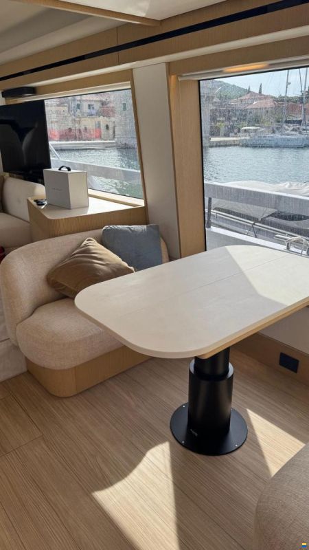 Azimut Fly 62