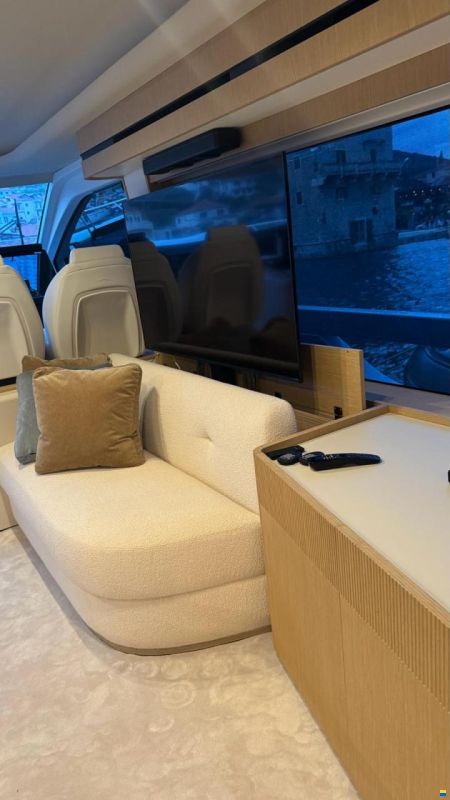 Azimut Fly 62