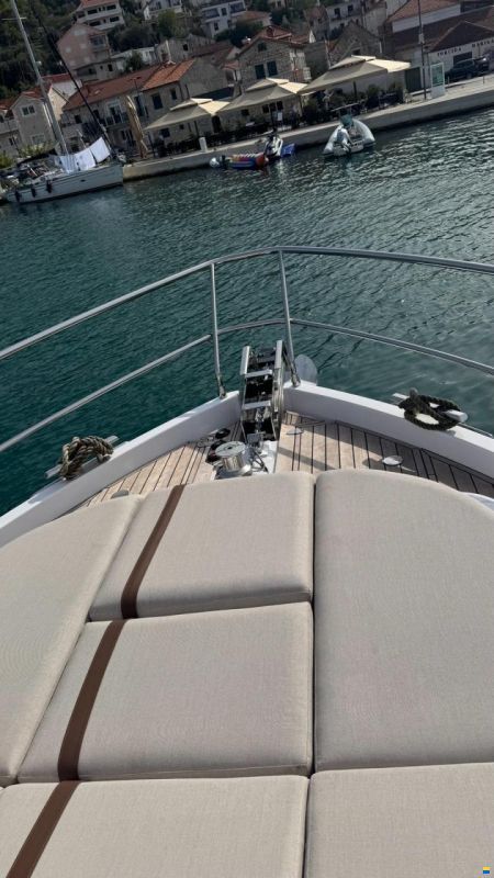 Azimut Fly 62