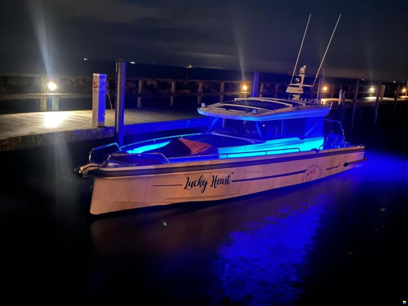 Axopar 37 XC Cross Cabin