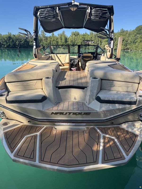 Nautique G23