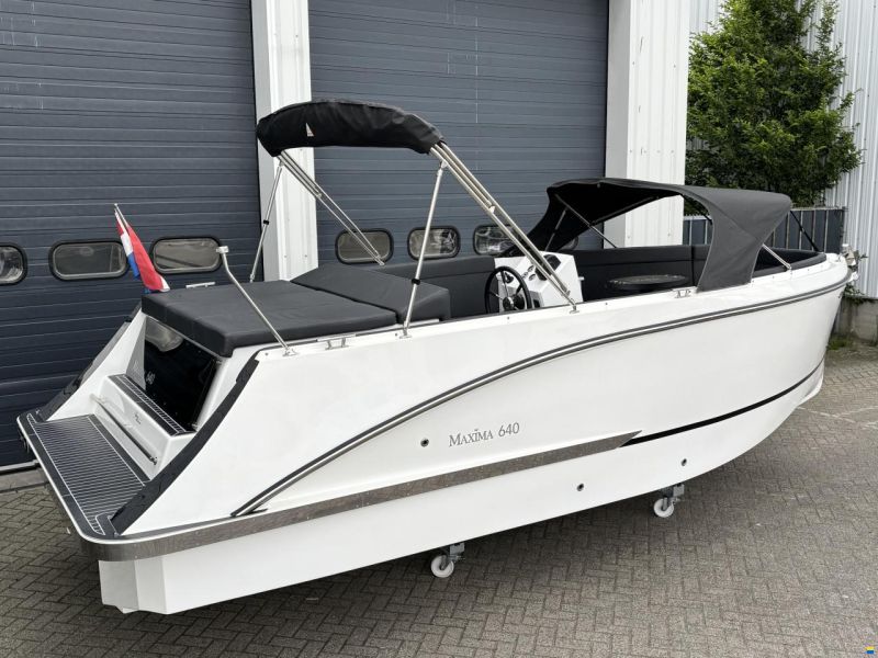 Maxima 640 Tender