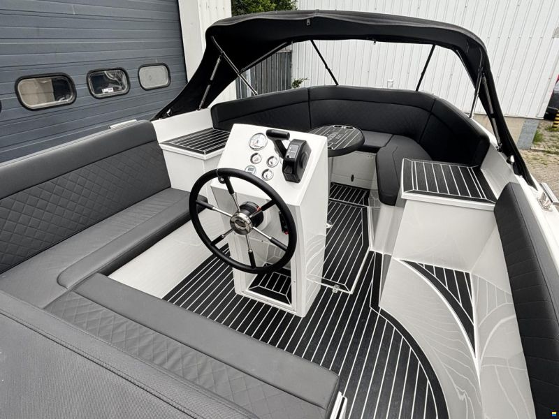 Maxima 640 Tender
