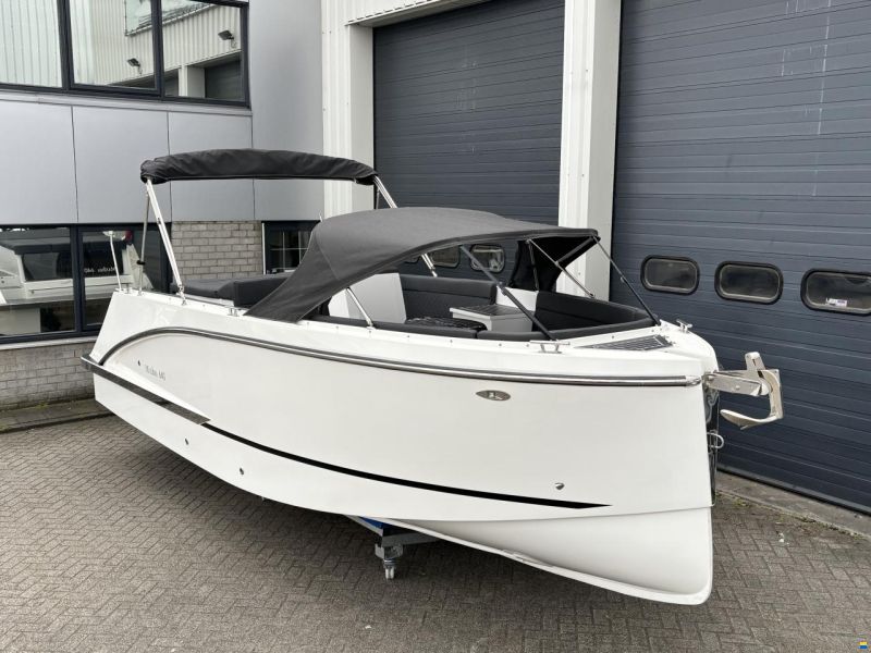 Maxima 640 Tender