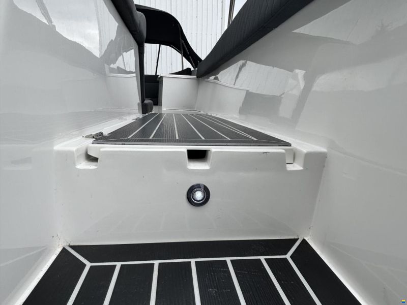 Maxima 640 Tender
