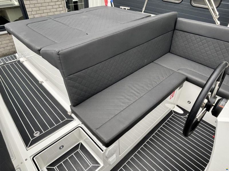 Maxima 640 Tender