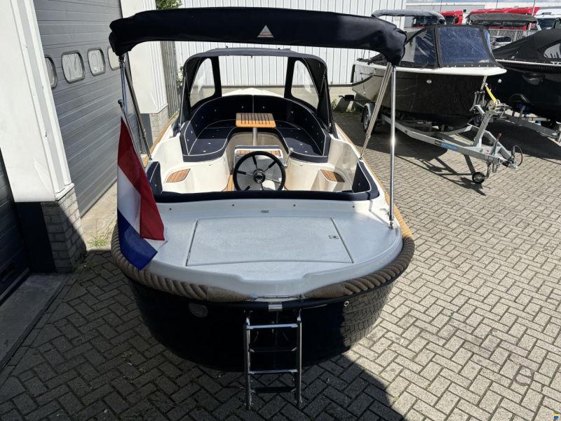 Oud Huijzer 575 Luxury