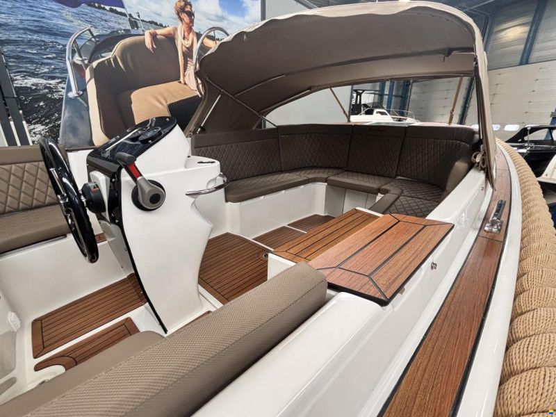 Oud Huijzer 740 Tender