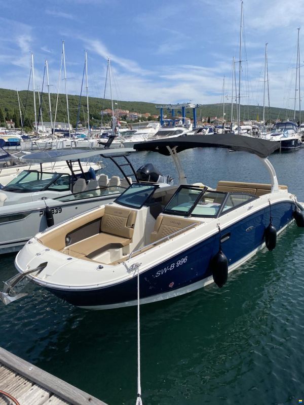 Sea Ray 270 SDXE