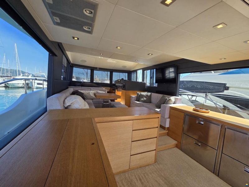 Sundeck 550