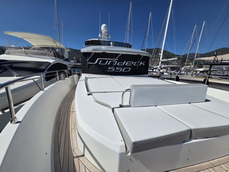 Sundeck 550