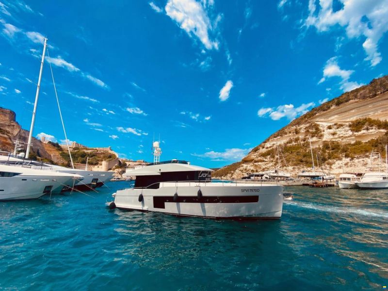 Sundeck 550