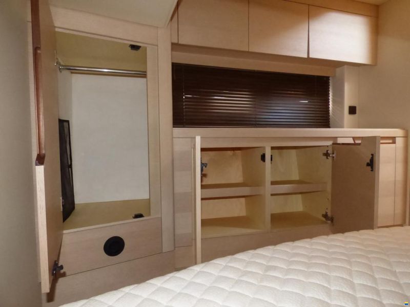 Galeon 325 HT