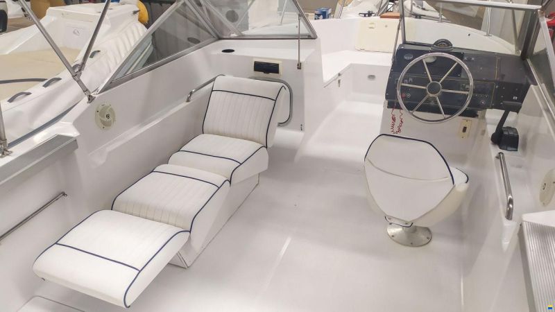 Bayliner Solo casco