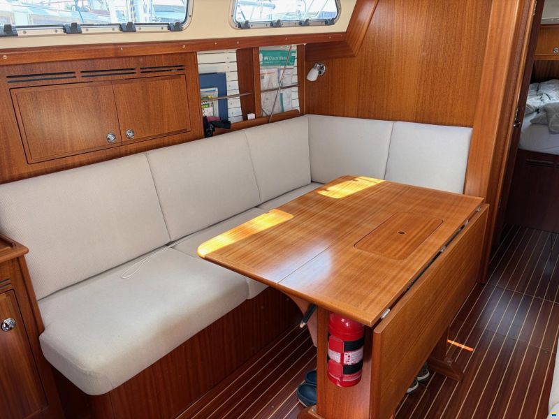 Hallberg-Rassy 310