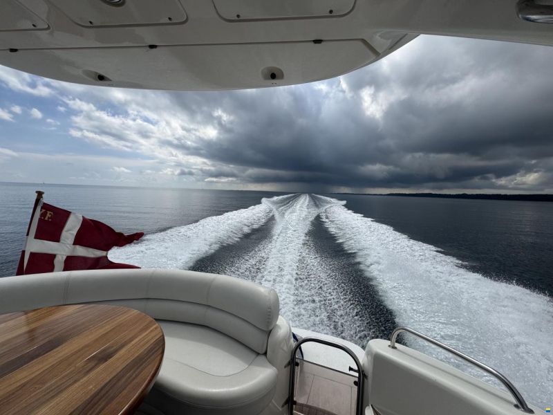 Sealine S37