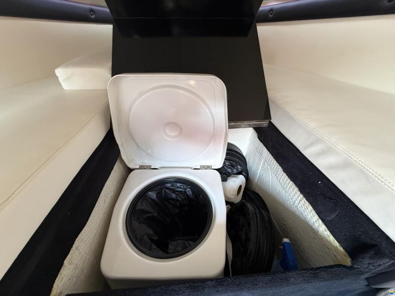 Wellcraft Scarab Exel 28