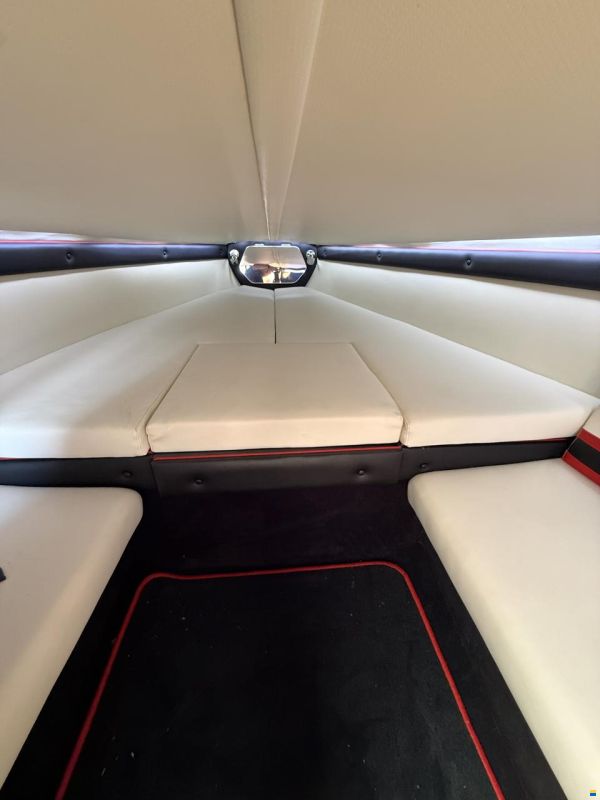 Wellcraft Scarab Exel 28