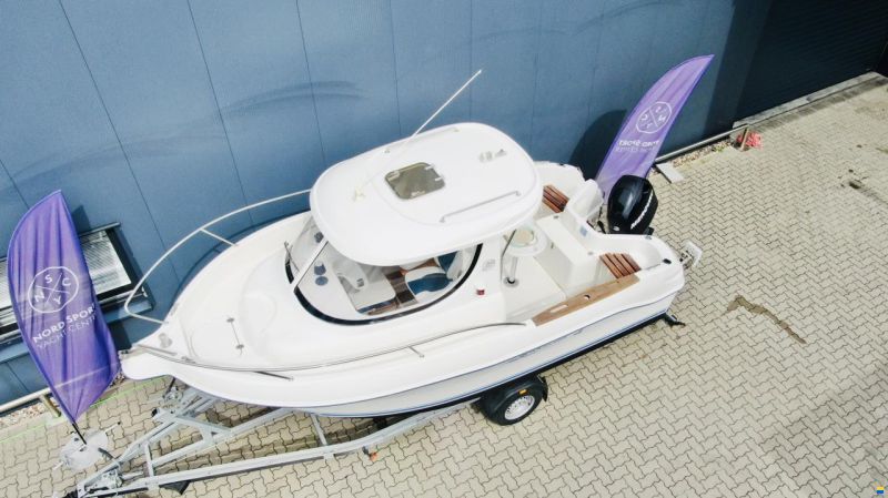 Quicksilver 580 Pilothouse