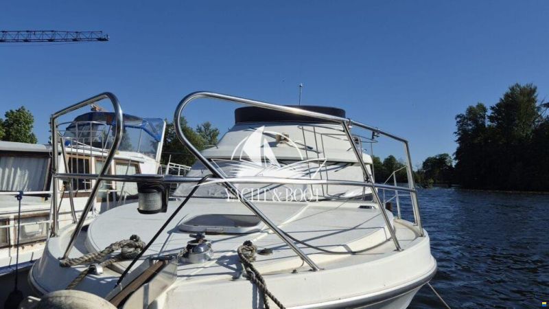 Fairline Corniche