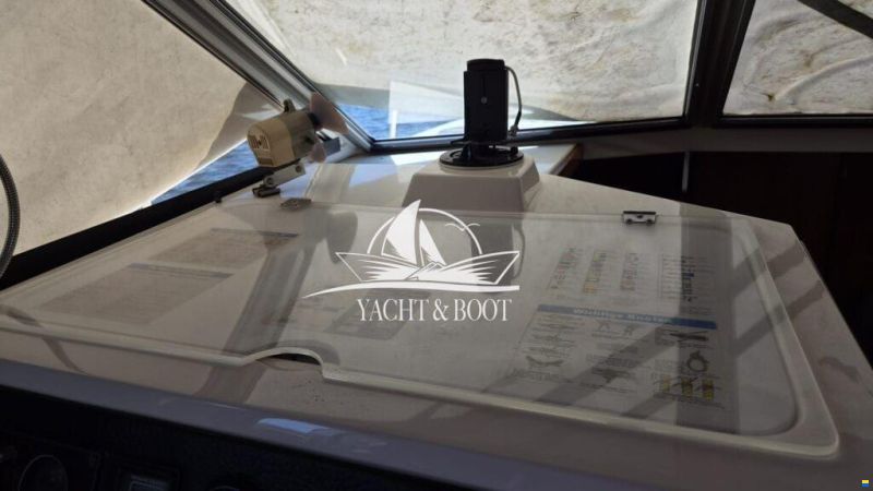 Fairline Corniche