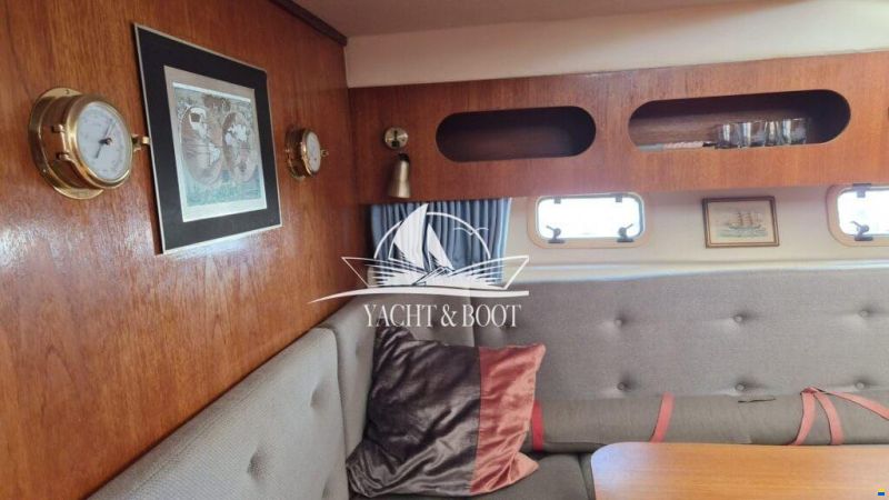 Fairline Corniche