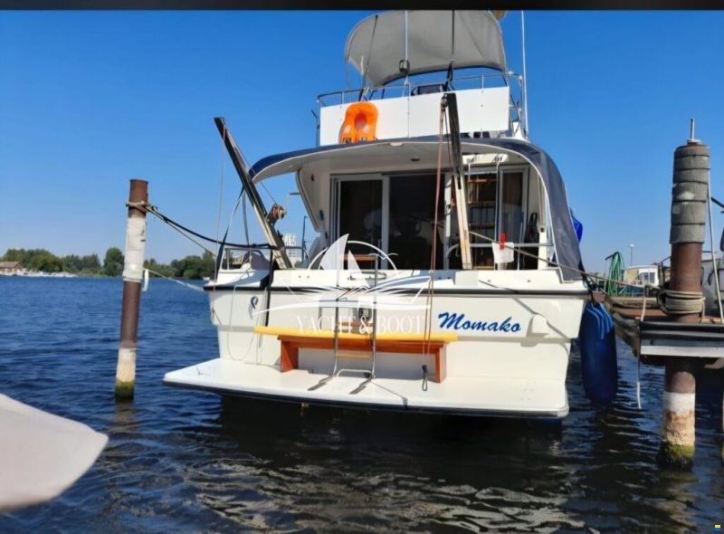 Fairline Corniche