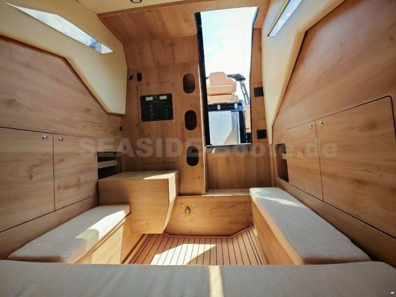 SPX Rib 32 DINETTE - VORFÜHRBOOT
