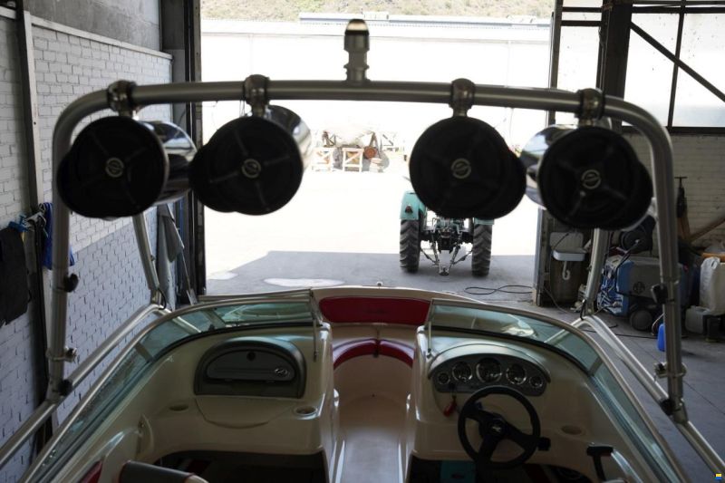 Sea Ray 205