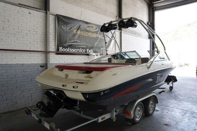 Sea Ray 205