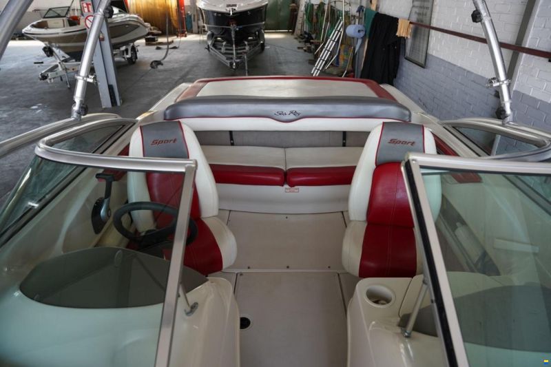 Sea Ray 205