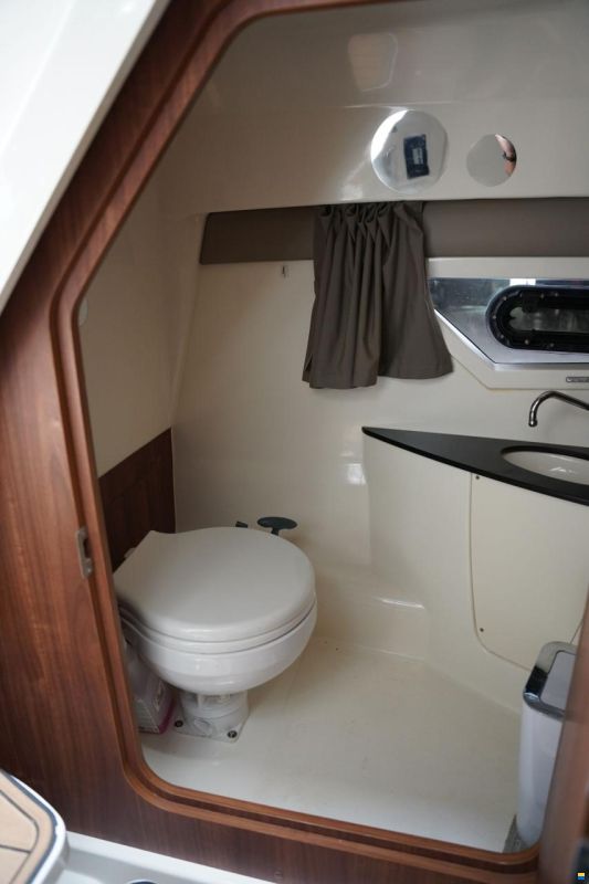 Quicksilver 805 ACTIV CRUISER