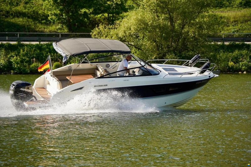 Quicksilver 805 ACTIV CRUISER