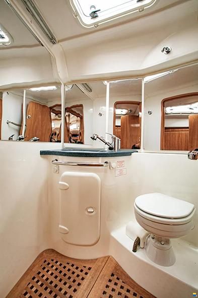 Bavaria 42C