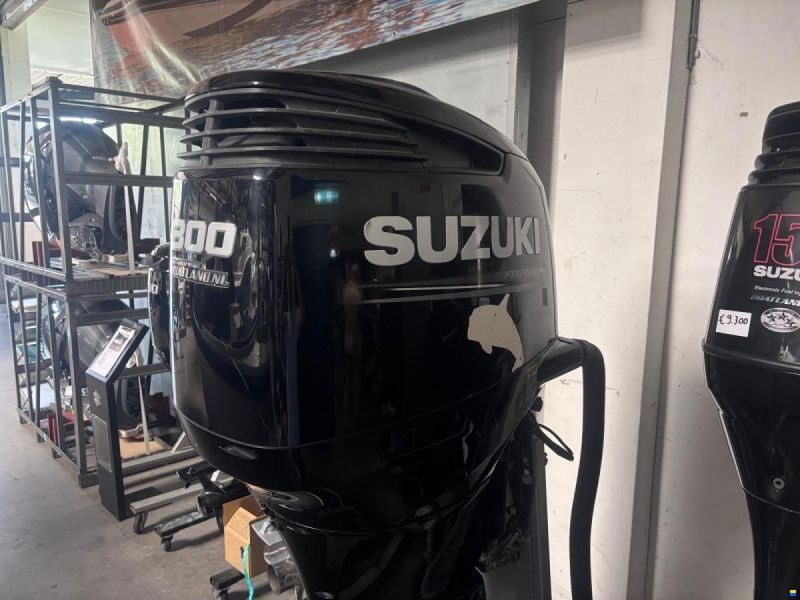 Suzuki DF300AP