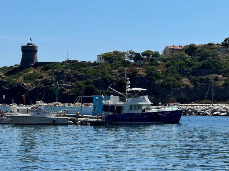 Beneteau Swift Trawler 42