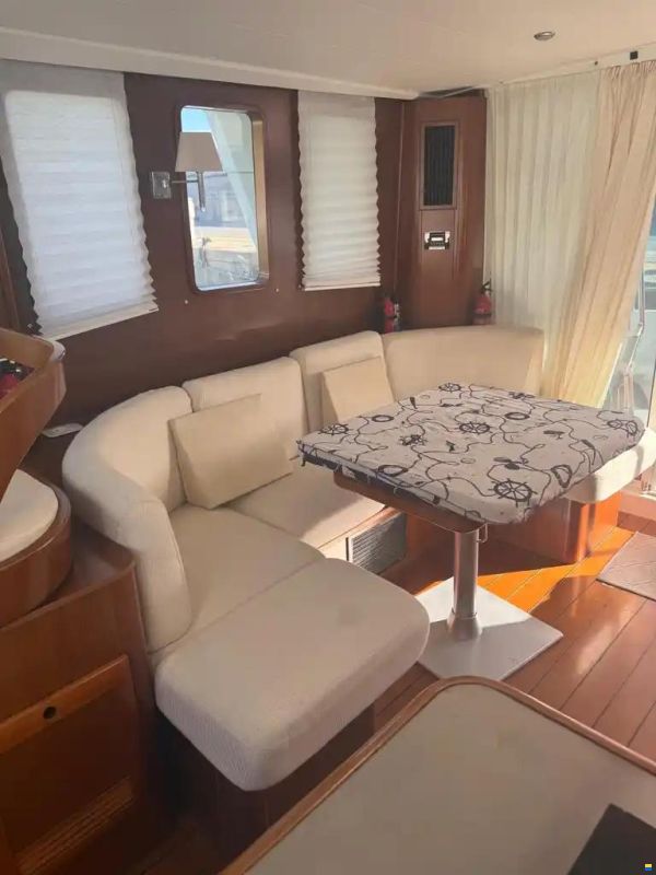 Beneteau Swift Trawler 42