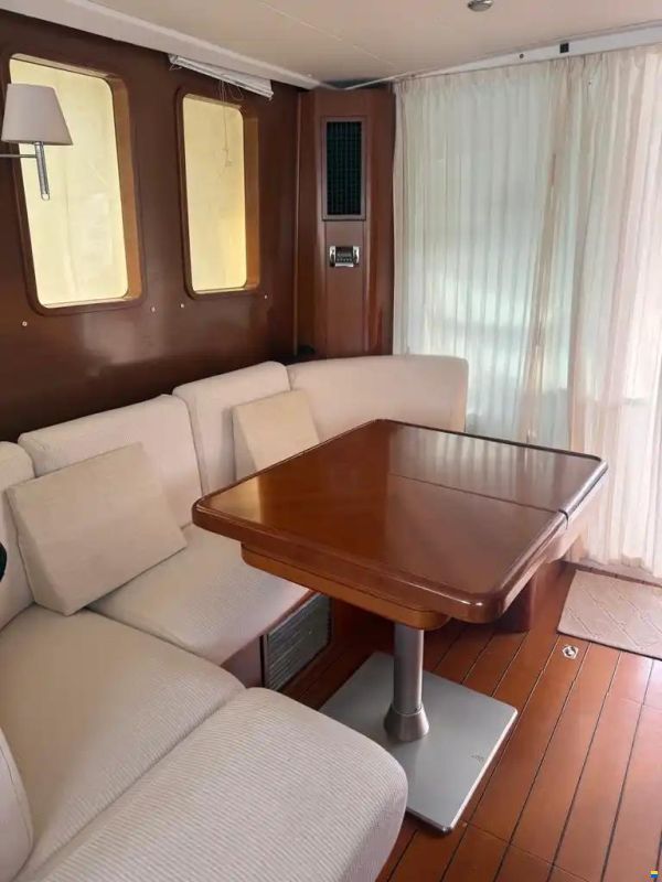 Beneteau Swift Trawler 42