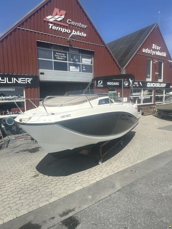 Quicksilver Inflatables Cabin