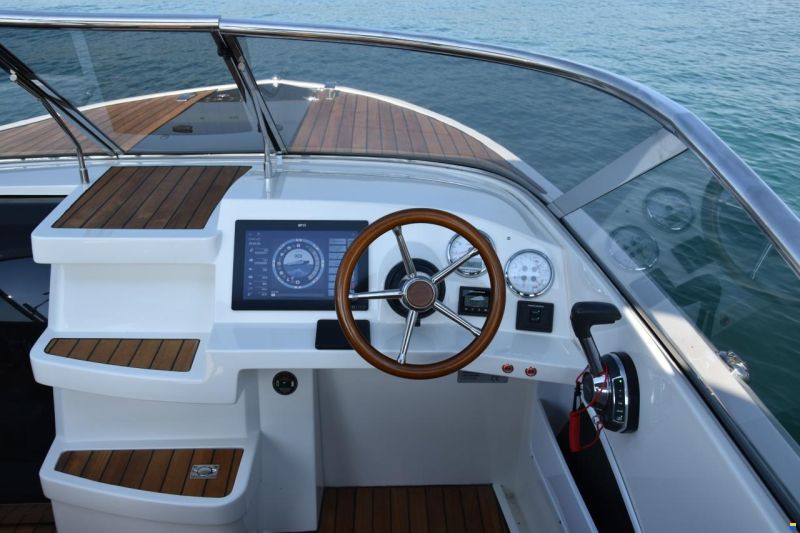 Ganz Boats Ovation 7.6 Cabin