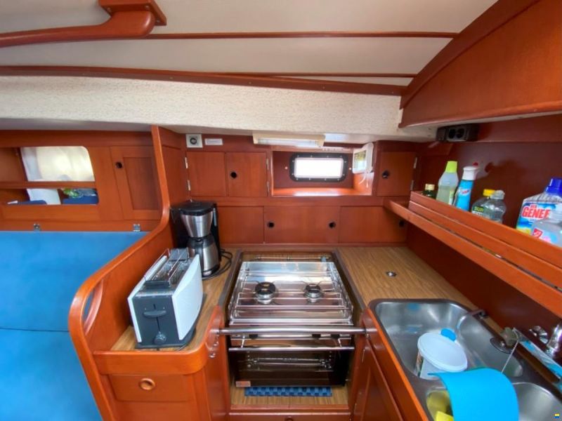 Hallberg-Rassy 352