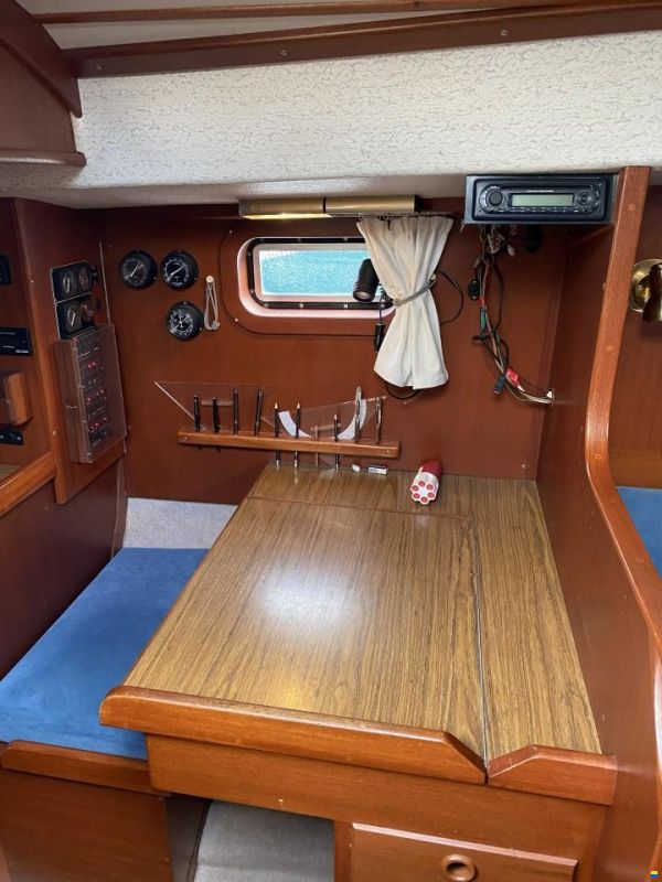 Hallberg-Rassy 352