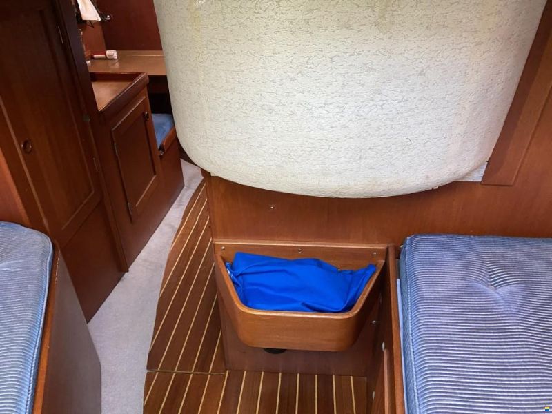 Hallberg-Rassy 352