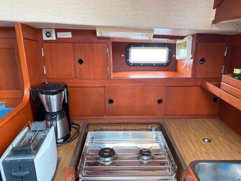 Hallberg-Rassy 352