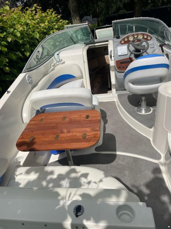 Bayliner 265