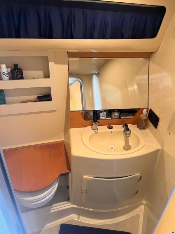 Gobbi 31 Cabin