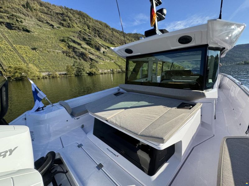 Axopar 38 XC Cross Cabin